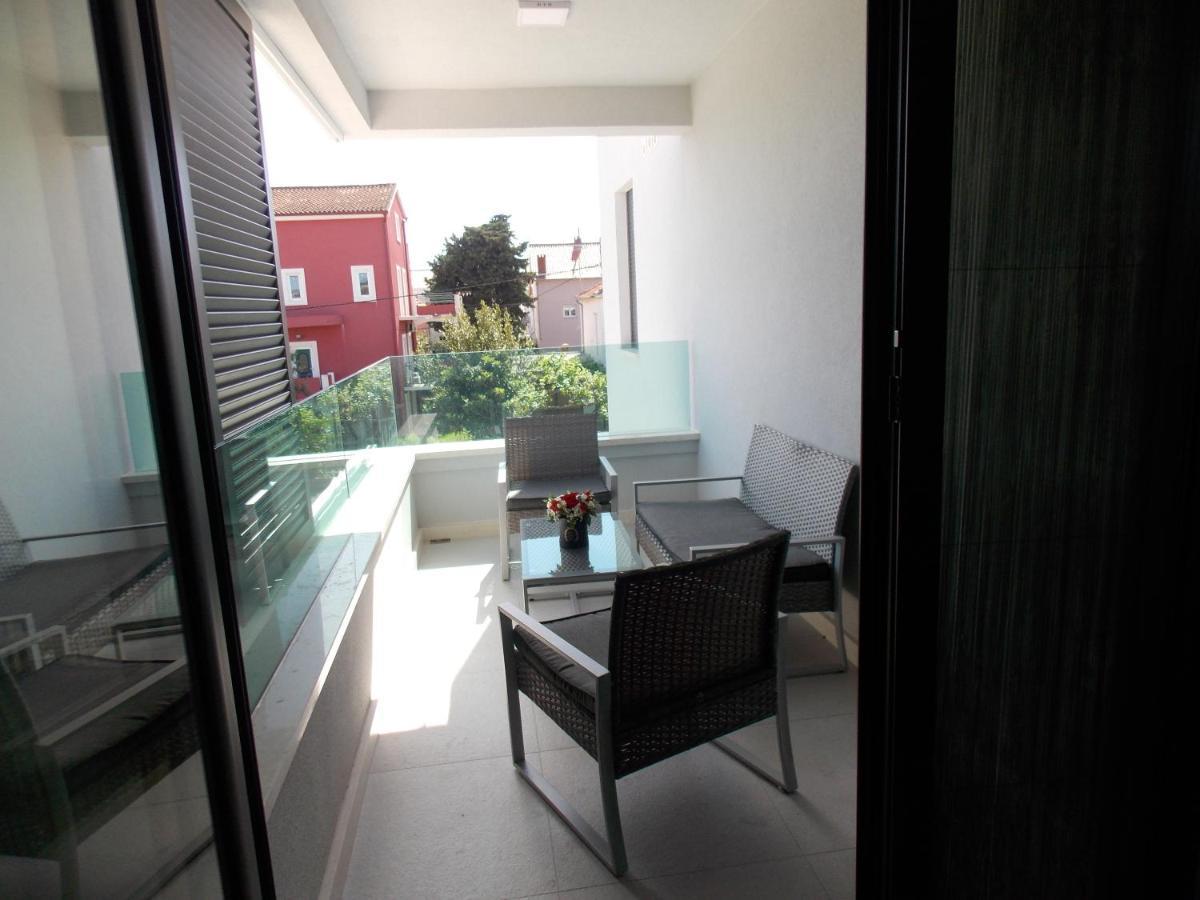 Novi Apartman Beti Blizu Plaze S Besplatnim Parkingom, Puntamika - Zadar Apartamento Exterior foto