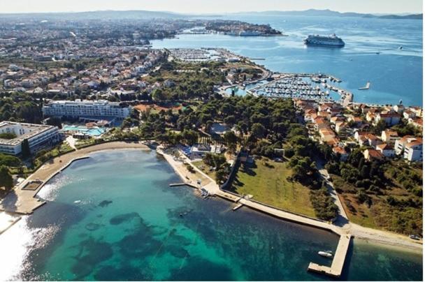 Novi Apartman Beti Blizu Plaze S Besplatnim Parkingom, Puntamika - Zadar Apartamento Exterior foto